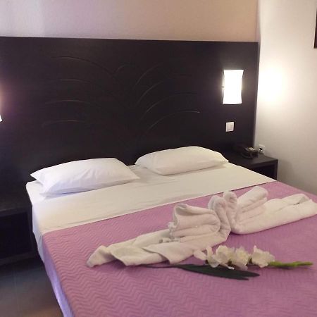 Castelia Bay Hotel อาโมปี ภายนอก รูปภาพ